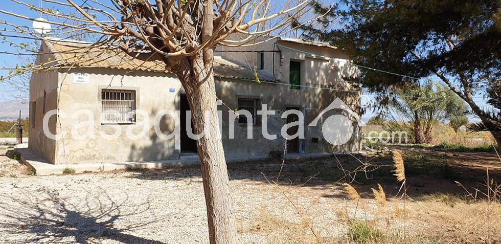 Casa con Terreno en Venta