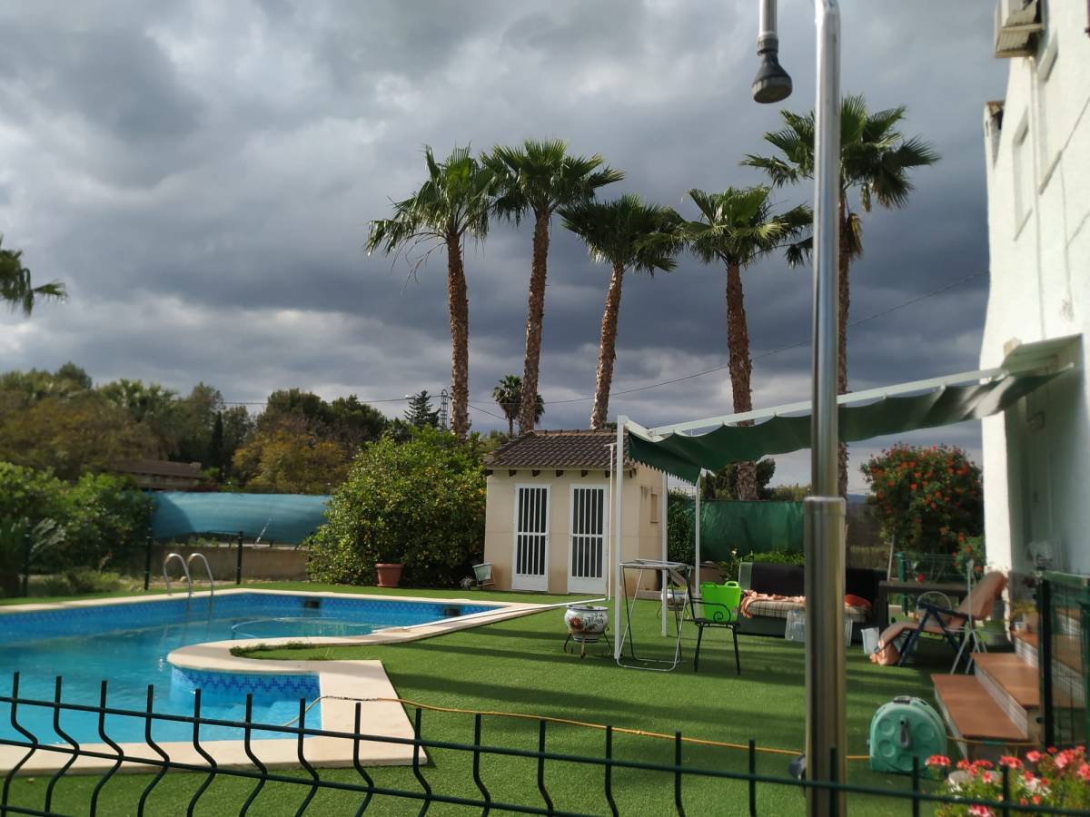 Chalet en Venta en huerta, Catral