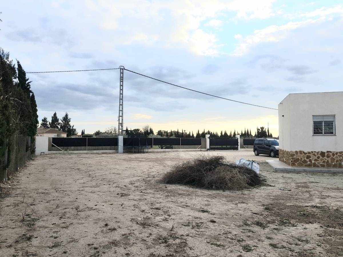 Chalet en Producto Bancario en huerta, Catral