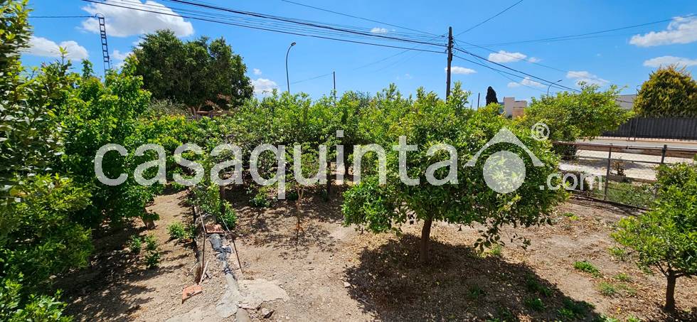 Casa con Terreno en Venta en Barrio De Los Dolores, Callosa de Segura