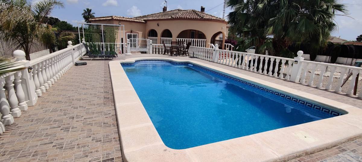 Chalet en Alquiler en huerta, Catral